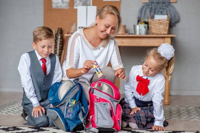 <br />
Когда родителям школьников перечислят 10 000 рублей на подготовку к школе в июле-августе 2022 года                