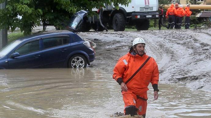 <br />
На Сочи обрушилось мощное наводнение, последние новости по состоянию на сегодня, 24 июля 2022 года                