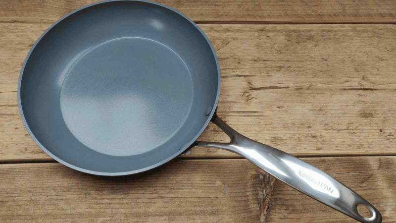 <br />
Правда ли, что антипригарное покрытие сковороды опасно для здоровья человека                
