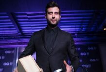 Правда ли, что Иван Ургант вернулся в Россию и ведет новую программу