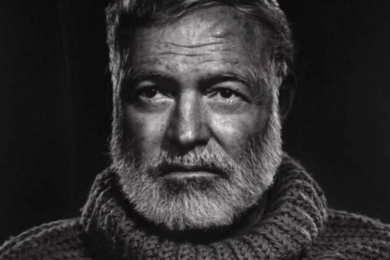 <br />
Секрет популярной фотографии Эрнеста Хемингуэя и его свитера ручной вязки                