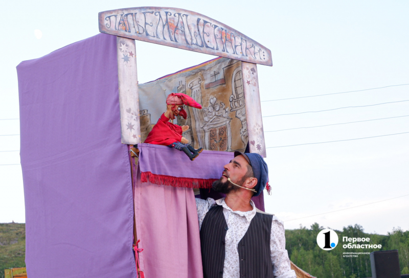Современный карнавал: в Челябинской области состоялся этнофестиваль «Аркаим»