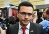 В чем обвиняют российского оппозиционера Илью Яшина