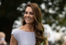 Брак Кейт Миддлтон и принца Уильяма на грани распада: почему герцогиню заставили улыбаться любовнице принца