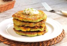 Быстрый и полезный завтрак: как приготовить оладьи из молодой кукурузы