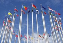 Флагштоки для школ и учебных учреждений