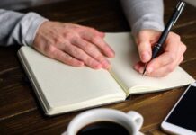 Как эффектно и креативно поздравить с Днем левши 13 августа 2022 года