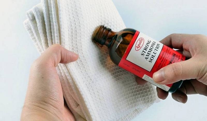 <br />
Как избавиться от следов дезодоранта и пота в области подмышек в домашних условиях                