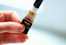 Как удалить суперклей с пальцев: пять лучших советов