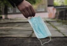 Ковид не спит: Роспотребнадзор призывает ввести масочный режим в регионах РФ