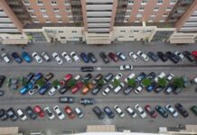 Куда обращаться, если у дома во дворе не хватает парковочных мест
