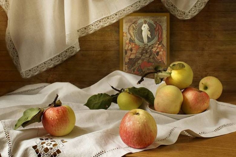 <br />
Православные картинки-поздравления с Преображением Господним и Яблочным Спасом                