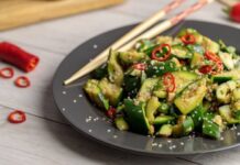 Простой рецепт битых огурцов: готовим дома закуску в китайском стиле