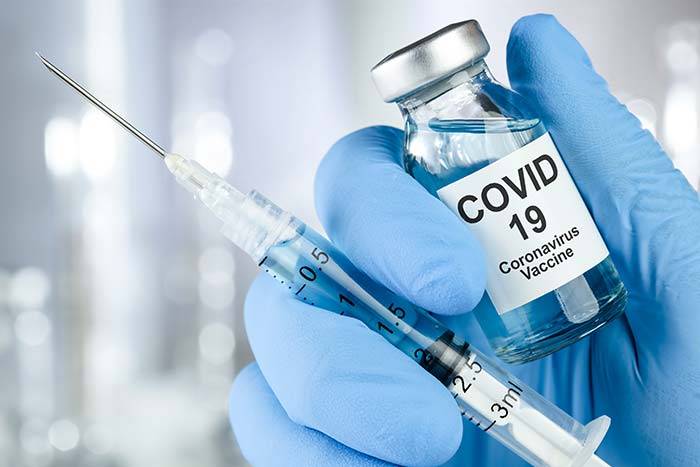 <br />
Врачи рассказали, совместимы ли прививки от COVID-19 и гриппа, если их делать одновременно                