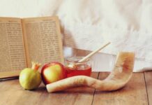 Когда еврейский Новый год Рош ха-Шан в 2022 году, традиции и категорические запреты праздника