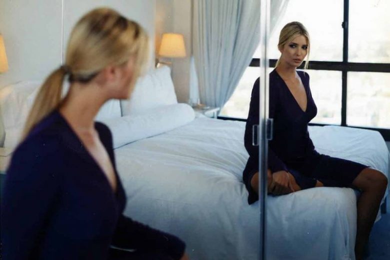 <br />
Можно ли ставить зеркало напротив кровати в своей спальной комнате                