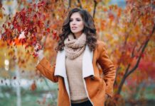 «Счастливый гардероб»: какие цвета в одежде принесут удачу осенью 2022 года