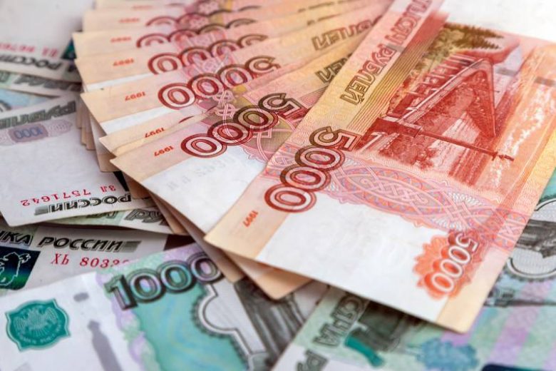 <br />
Семьи с детьми могут получить 10 тысяч рублей до 15 сентября 2022 года: как это сделать                