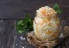 Как по старинному рецепту приготовить хрустящую квашеную капусту