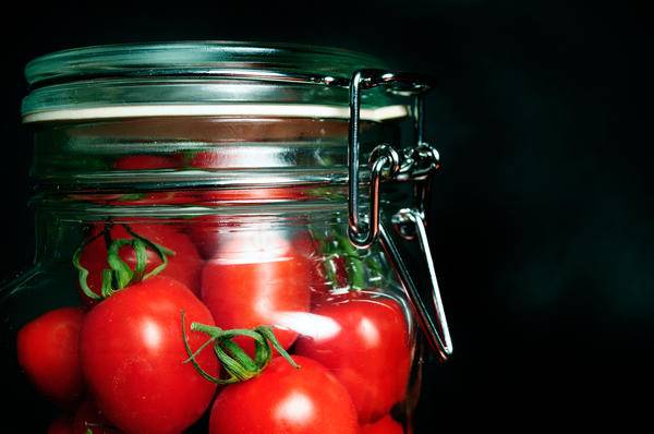 <br />
Как сохранить свежие помидоры на зиму: проверенные способы от хозяек                