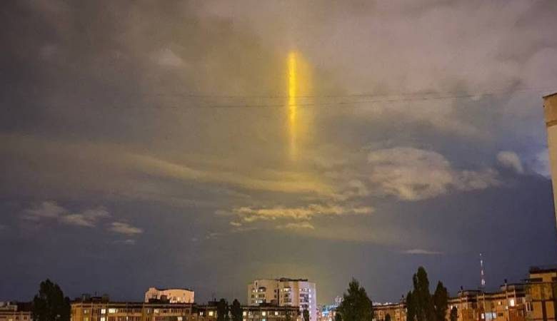 <br />
Специалисты разгадали загадку световых столбов над Белгородом                