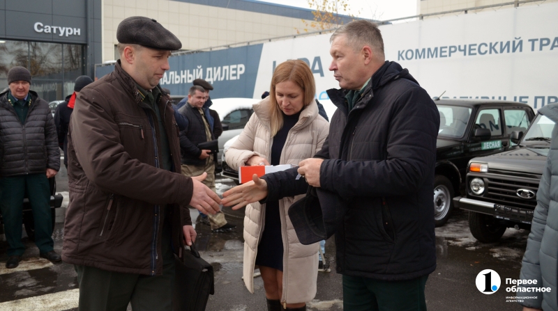 42 новых внедорожника получили лесничества Челябинской области