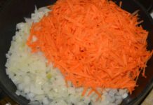 Простой секрет: как сделать зажарку из лука и моркови еще вкуснее