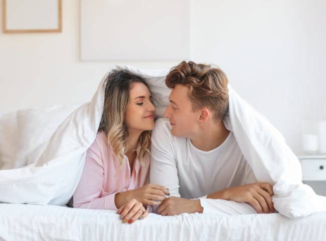 <br />
Семейные суеверия: почему нельзя спать с мужем под одним одеялом                