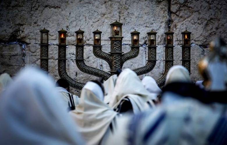 <br />
Еврейское торжество Ханука: какого числа и как праздновать                