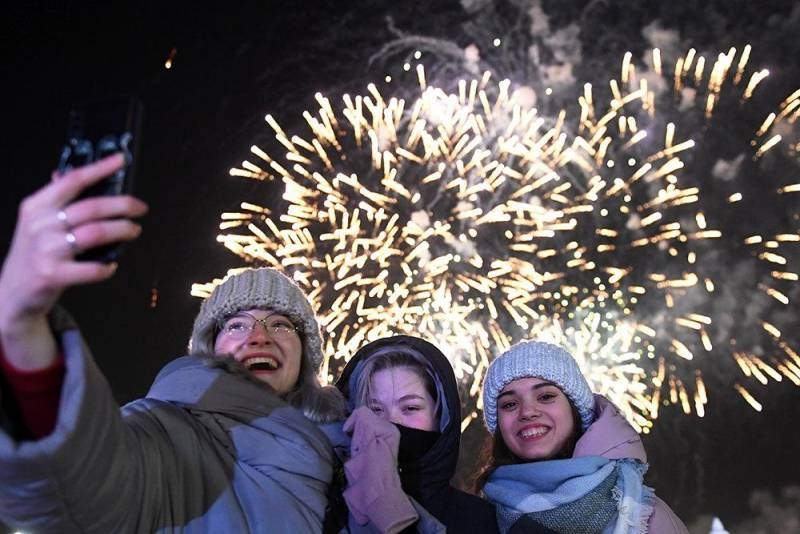 <br />
Когда наступит Новый год-2023по часовым поясам в разных регионах России                