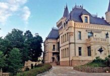 Кто купил замок Пугачевой и Галкина* и почему Примадонна согласилась на скидку