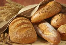 Нехитрое действие поможет продлить свежесть хлеба в шесть раз