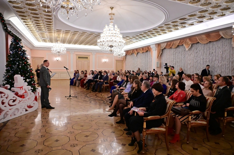 Одаренных детей из Челябинской области наградили губернаторской премией