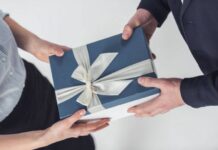 Праздник пополам: в каких случаях супругам придётся делить новогодние подарки