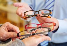 Выбор оправы для очков: на что обратить внимание?