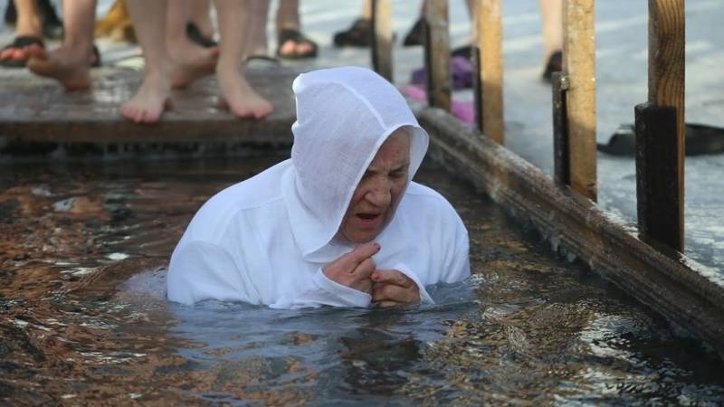 <br />
Где и когда можно окунуться в прорубь в Москве на Крещение: места и даты                