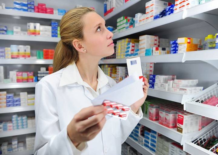 <br />
Почему возникли проблемы с поставками лекарств в российские аптеки                