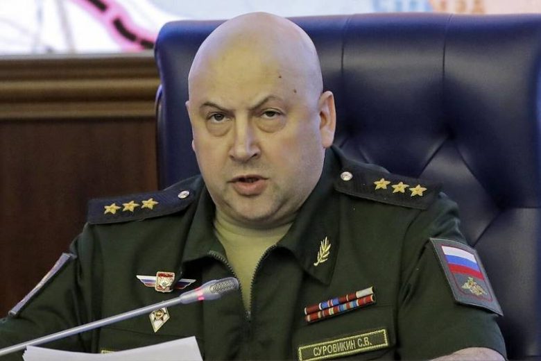 <br />
«Генерал Армагеддон» замечен в клинике: правда ли, что Суровикин тяжело болен                