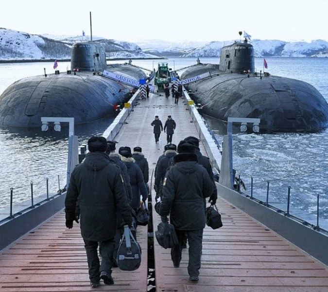 <br />
Россия празднует День моряка-подводника                