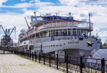 Необычные экскурсии в Свияжск из Казани на теплоходе