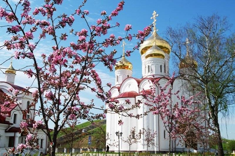 <br />
Какой церковный праздник отмечают православные верующие 18 апреля 2023 года                