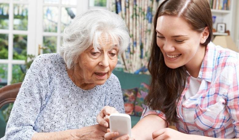 <br />
Выбираем телефон для пожилых людей и пенсионеров                