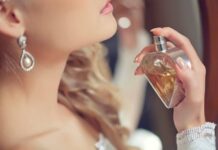 Чтобы никто и ничто не пострадали: почему нельзя наносить духи перед выходом из дома