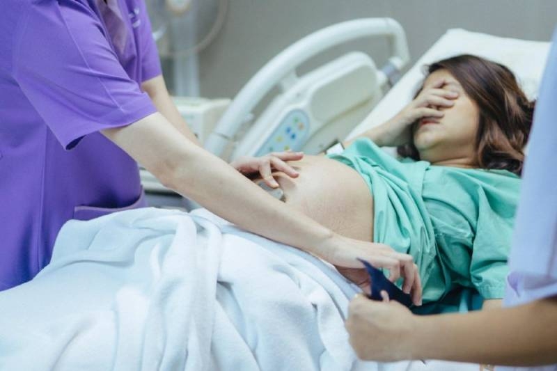 <br />
Не для слабонервных: в Бразилии во время родов акушер оторвал голову ребенку                