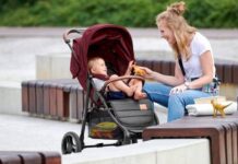 Трогательные поздравления в День матери 14 мая 2023 года: как порадовать дорогого человека