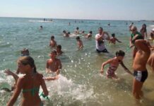 Безопасно ли купание в Черном море после взрыва на Каховской ГЭС: анализ рисков и рекомендации