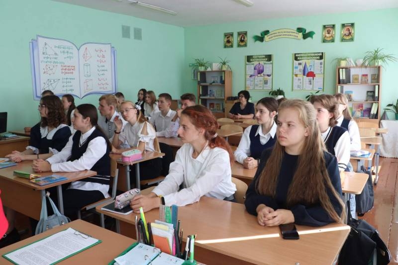 <br />
Кадровый голод: почему российским школам не хватает учителей                