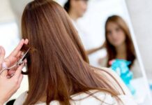 Когда лучше всего красить волосы в августе 2023 года