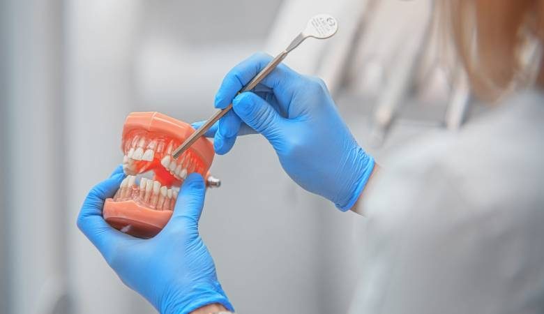 <br />
Новое открытие: почему к 2030 году людям не нужно будет ставить импланты зубов                