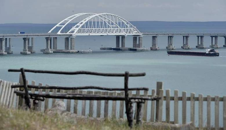 <br />
Проклятие Крымского моста: Украина капитулирует в Черном море                